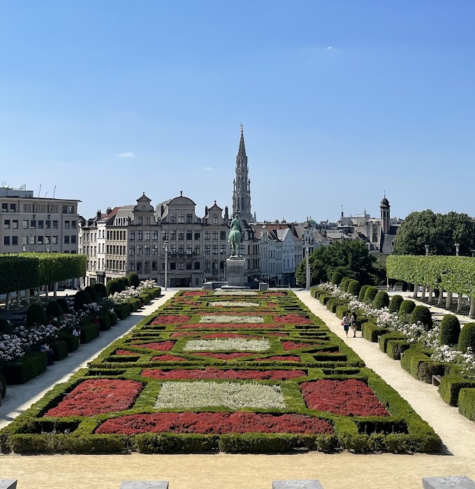 Jardin du Mont des Arts fotoğraf 1