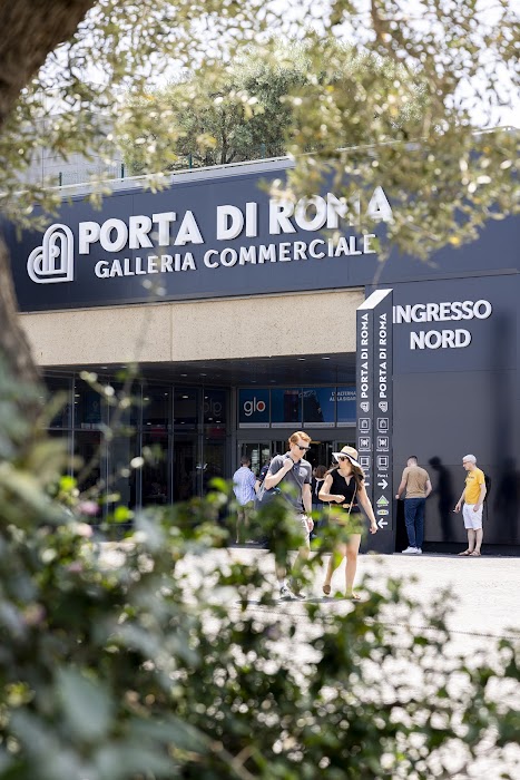 Galleria commerciale Porta di Roma fotoğraf 1